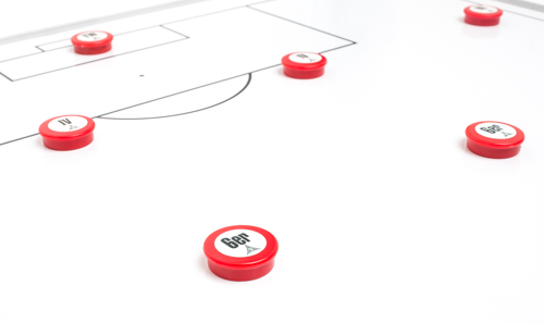 Online soccer store with magnets for pratice